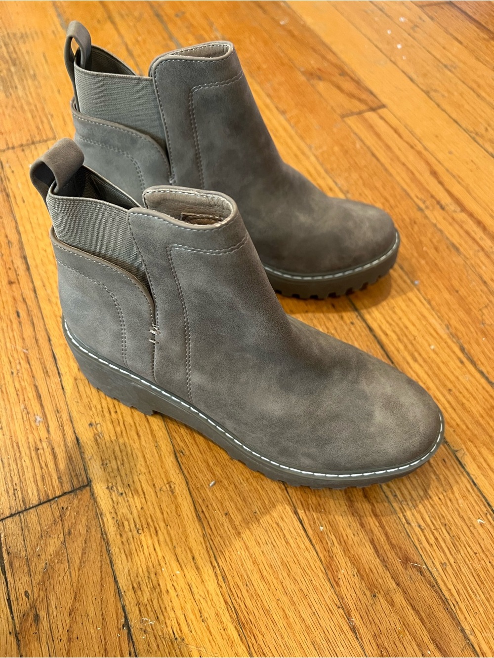 Women's Tan Suede Wedge Ankle Boots - Comfortable Everyday Style DV dolce vita